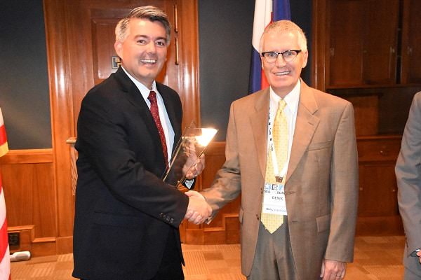 Senator Cory Gardner receives the 2017 Legislator of the Year Award.